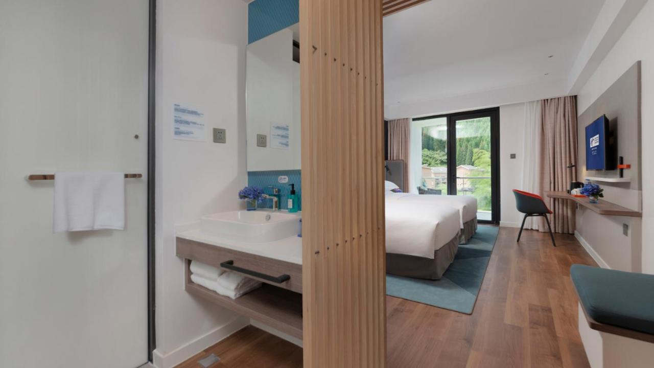 Holiday Inn Express Qiliping By Ihg Emeishan Εξωτερικό φωτογραφία