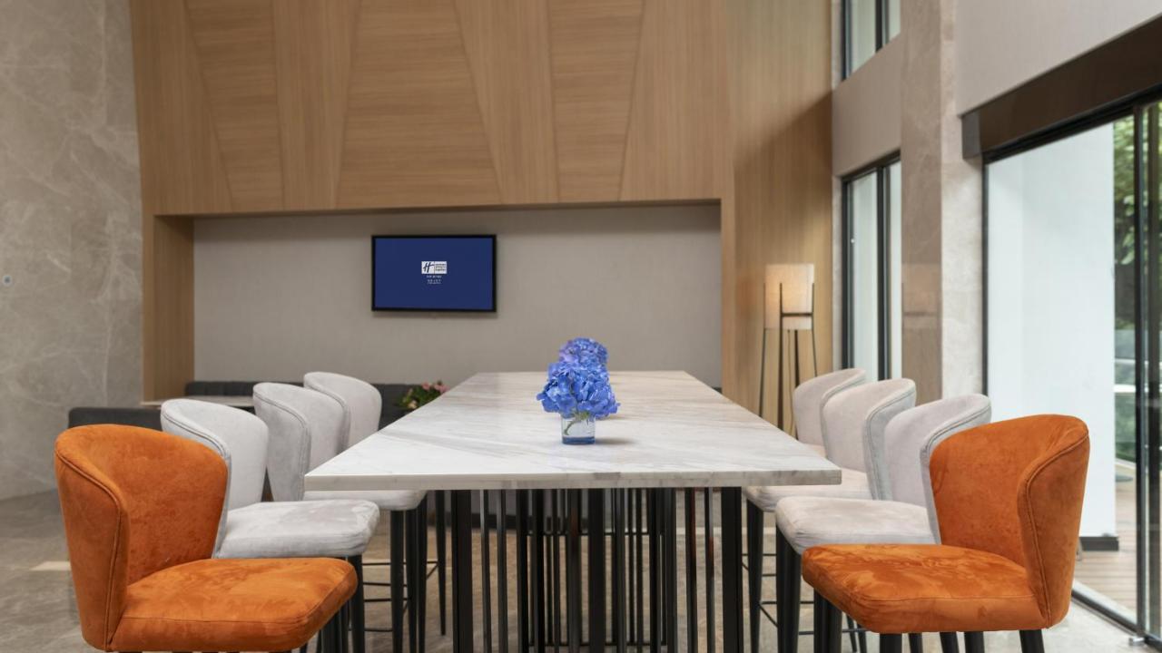 Holiday Inn Express Qiliping By Ihg Emeishan Εξωτερικό φωτογραφία